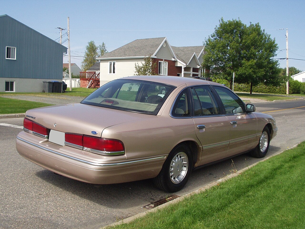 1996 Ford Crown Victoria sedan
