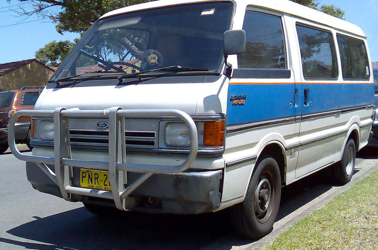1984 Ford Econovan Maxi van