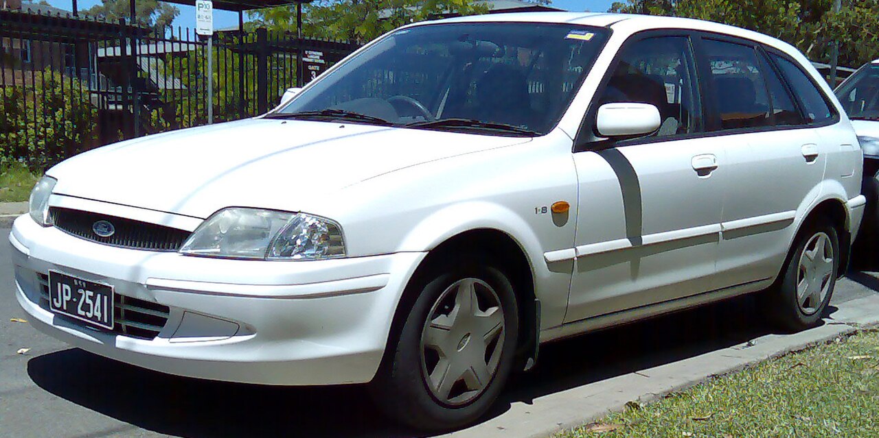 Ford Laser GLXi hatchback, 1999 to 2001